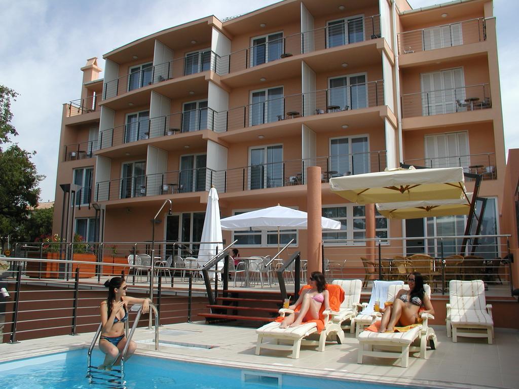 Hotel Tamaris Novi Vinodolski Dış mekan fotoğraf